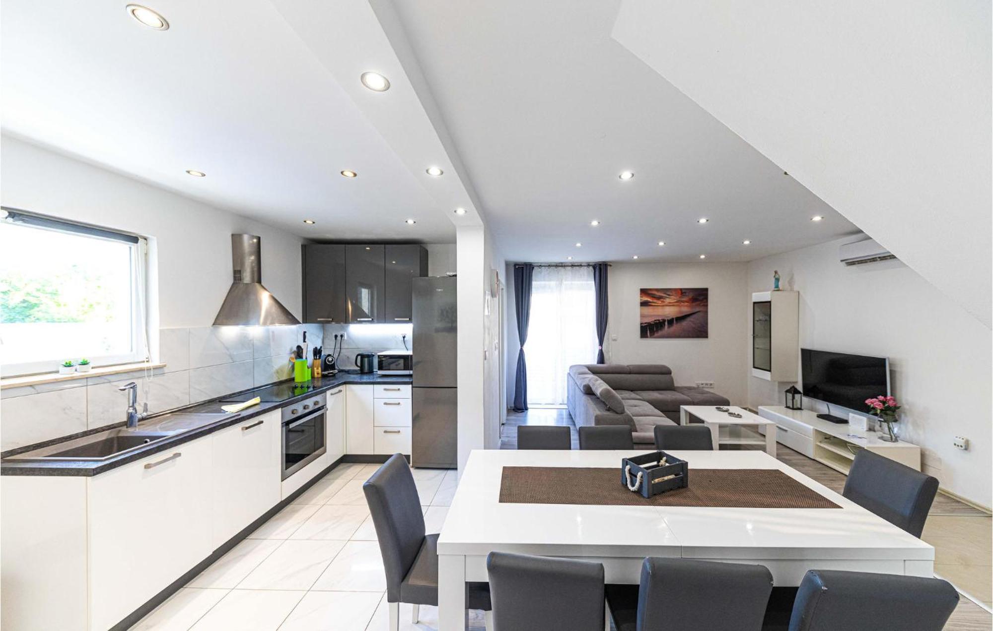 Stunning Home In Marina With Heated Swimming Pool Zewnętrze zdjęcie