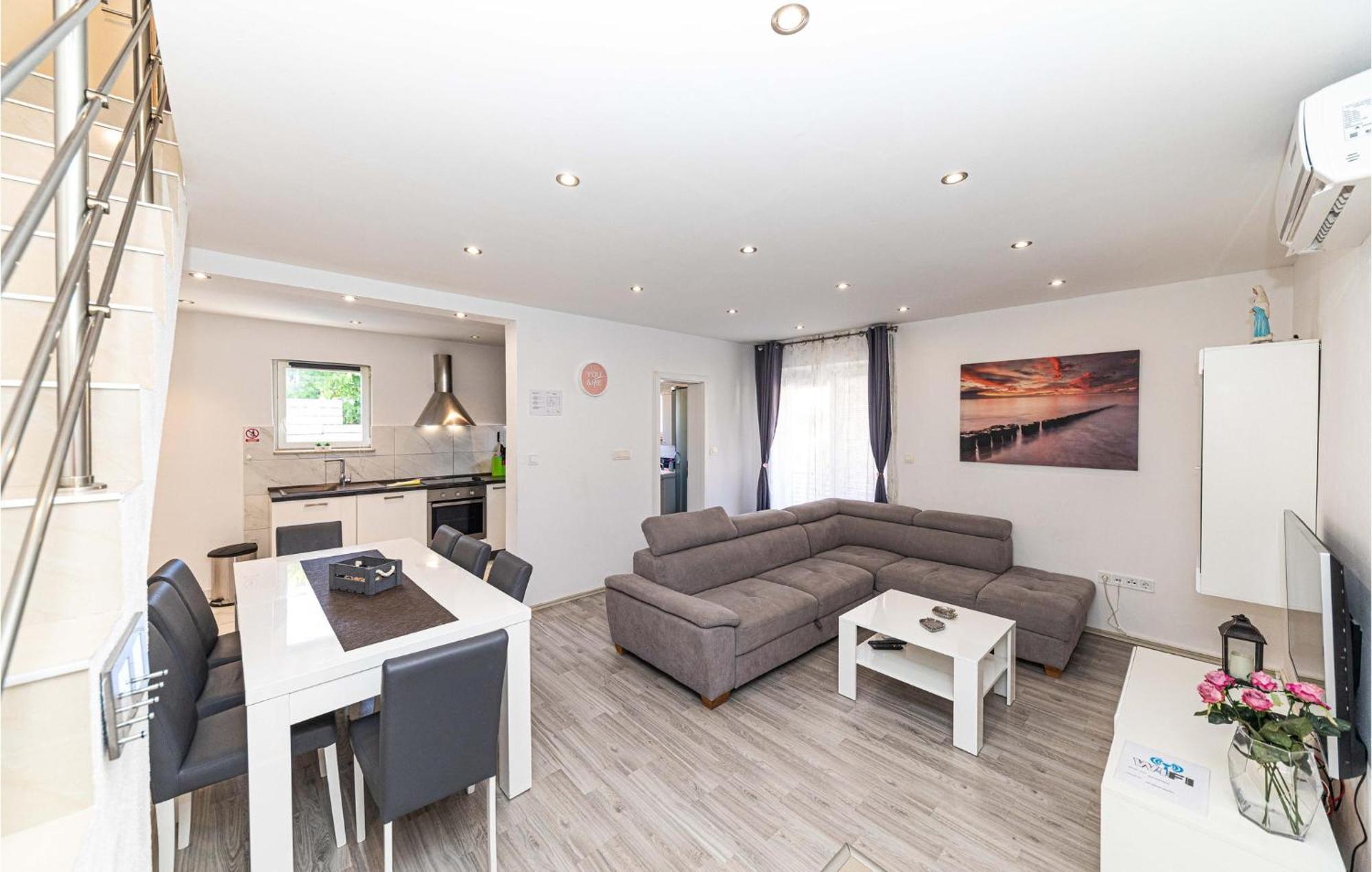 Stunning Home In Marina With Heated Swimming Pool Zewnętrze zdjęcie